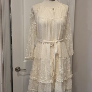 Elegant Cream Lace Dress